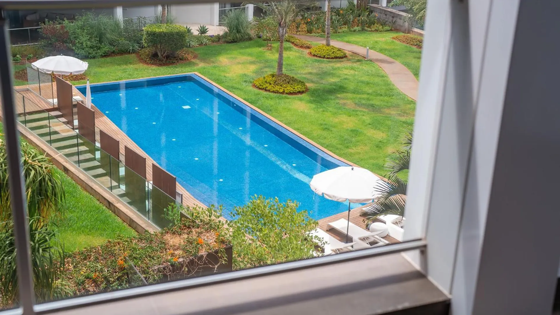アパート フンシャルLux Flat, Sea View, Ac, 3 Pools And Gymアパートメント